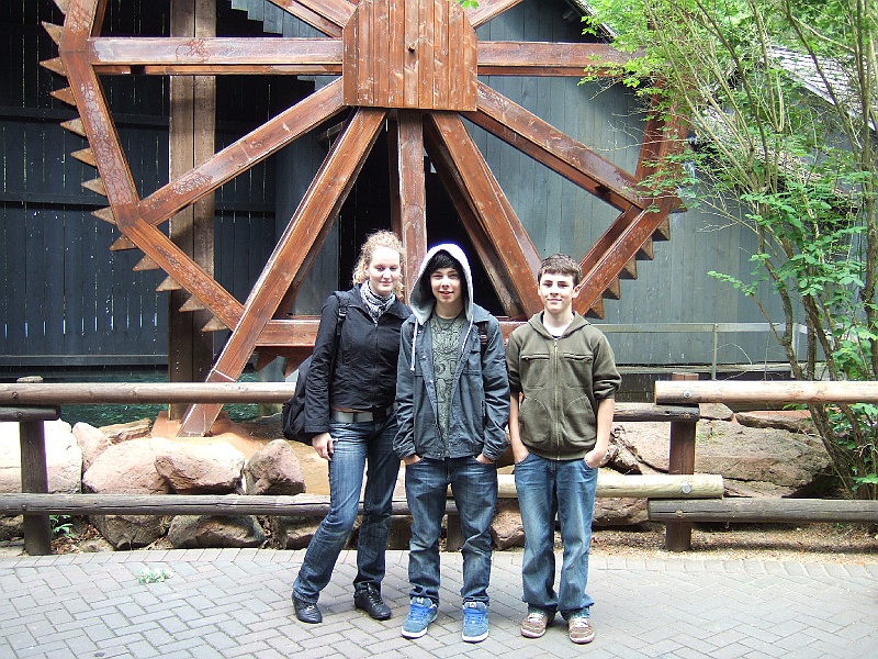 09 05 09 Jugendausflug HolidayPark (14).JPG